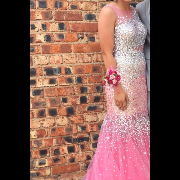 PROM DRESS - Picture 1 of 4